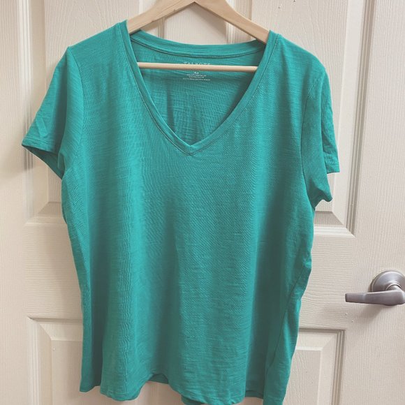 Talbots Slub V-neck, Short Sleeve Tee in Green, XL Petite - Picture 1 of 2